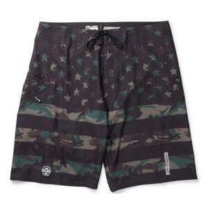 Pelagic Sharkskin 2.0 Americamo Boardshort Fishing Camo Black SZ 36